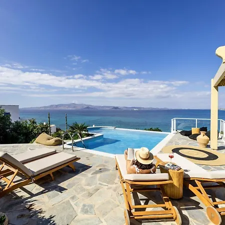 Paradise In Naxos Pláka