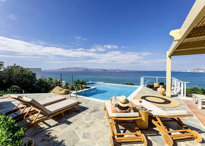 Paradise In Naxos Pláka