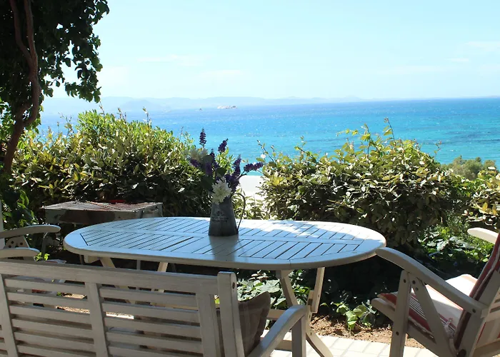 Paradise In Naxos 3*