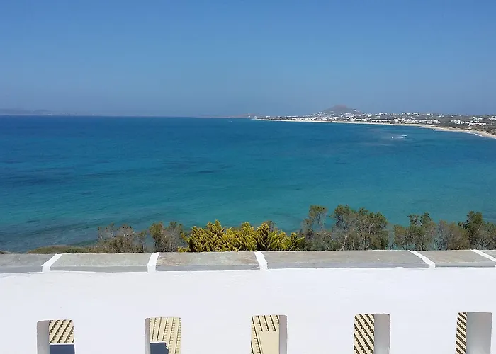 Paradise In Naxos 3*