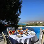 Hotel Paradise In Naxos Pláka