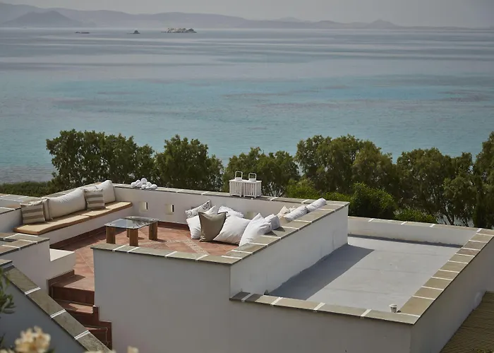 Hotell Paradise In Naxos 3*