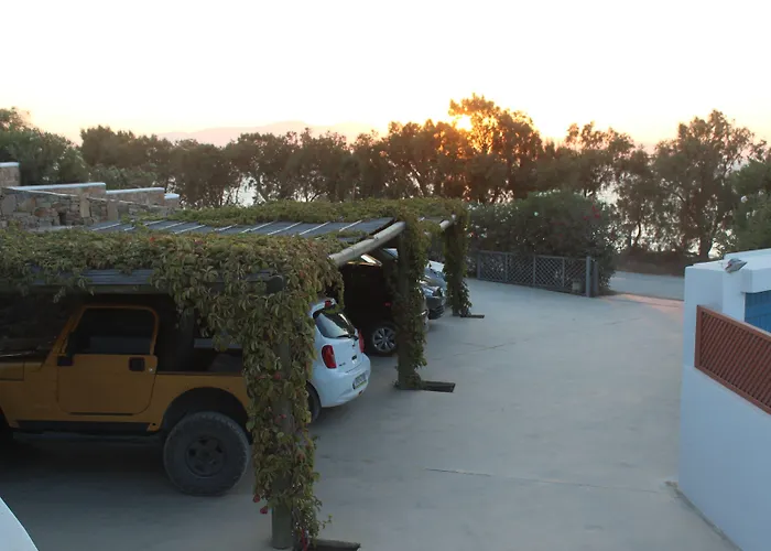 Paradise In Naxos 3*